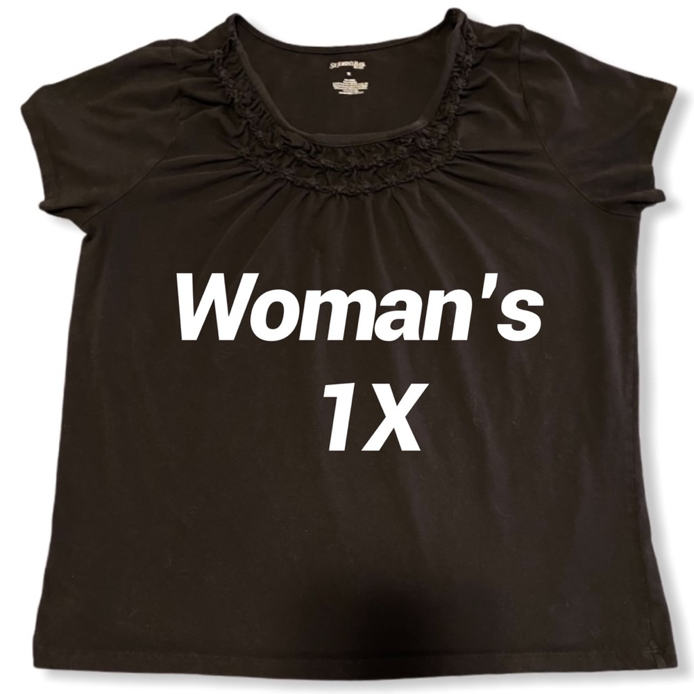 🔥$2 Bargain Bin🔥2 Black Tees